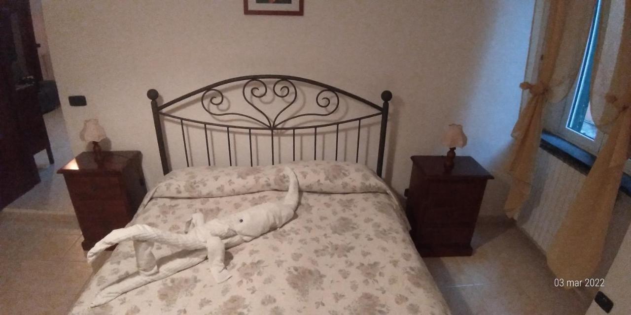 U' Caruggiu De Cisan Apartamento Cisano sul Neva Exterior foto